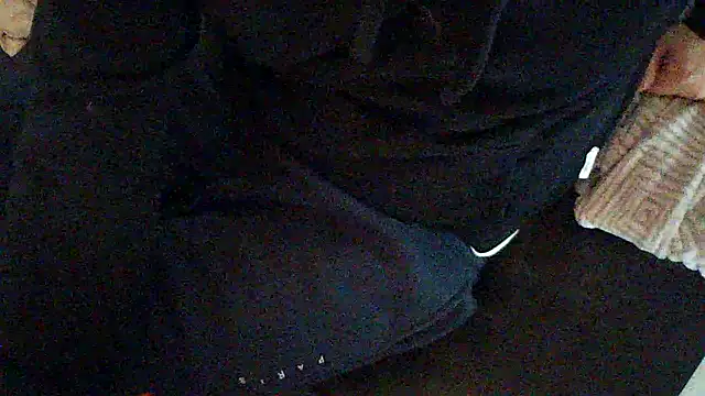 kiksnap-meistro5 online show from April 2, 2026, 2:37 pm