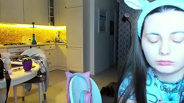  extraterrestrial  online show from November 21, 2025, 3:11 pm