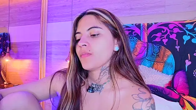 Cori Paige online show from April 7, 2026, 3:51 am