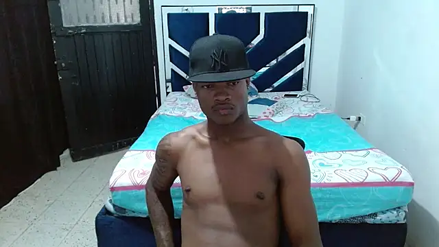 Snapshot of MiguelAngelxl chatting on September 30, 2025, 2:44 pm MiguelAngelxl online show from September 30, 2025, 2:44 pm