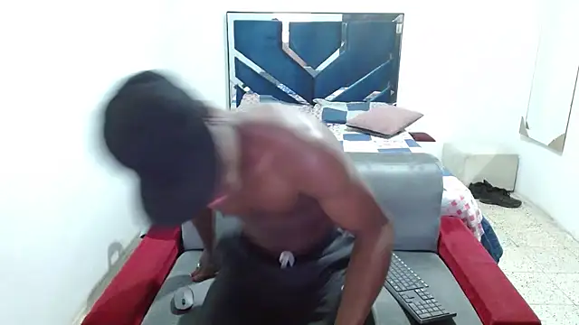 Snapshot of MiguelAngelxl chatting on October 14, 2025, 6:20 pm MiguelAngelxl online show from October 14, 2025, 6:20 pm