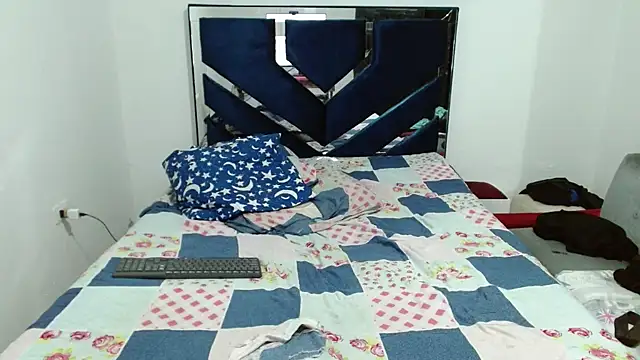 Snapshot of MiguelAngelxl chatting on October 16, 2025, 4:24 am MiguelAngelxl online show from October 16, 2025, 4:24 am