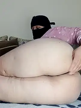 eylimeme online show from February 23, 2025, 8:44 pm