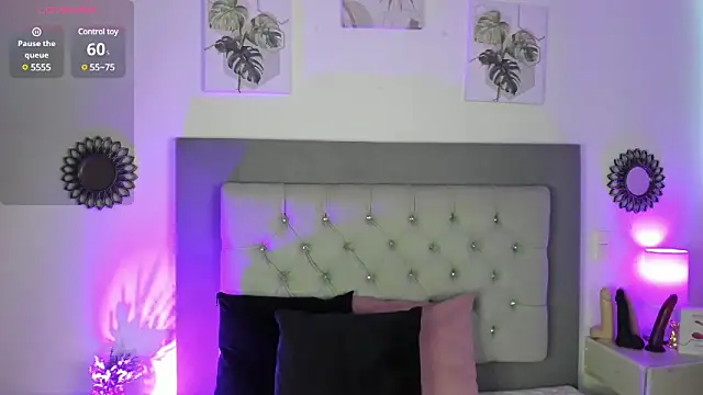 Kylie2211 online show from March 2, 2025, 12:01 pm