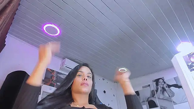 LatinVenuz online show from February 9, 2025, 10:53 am