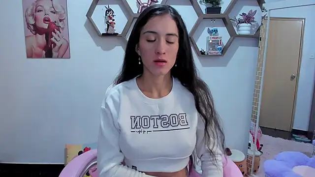 SharonSander online show from February 12, 2025, 12:37 am