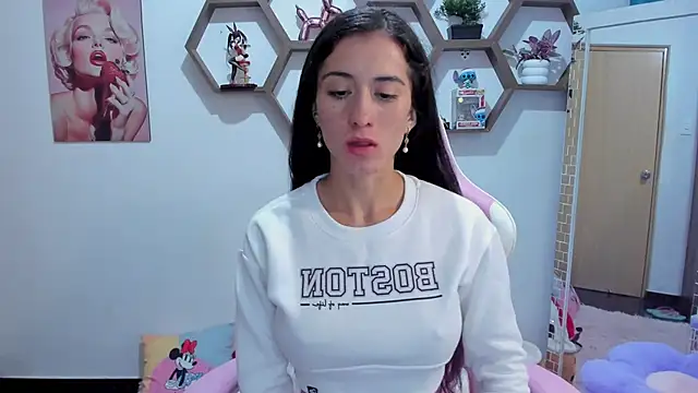 SharonSander online show from February 12, 2025, 4:23 am