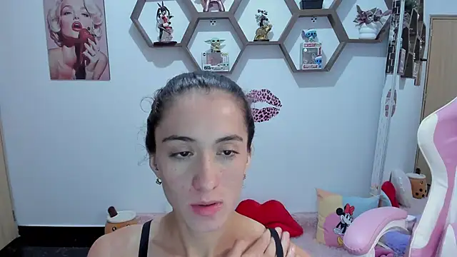 SharonSander online show from March 8, 2025, 9:28 am