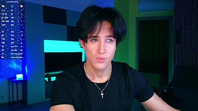 ChristianLevine  online show from June 3, 2026, 8:14 pm