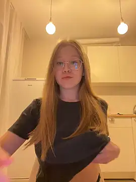 Eva Weyne online show from October 12, 2025, 8:30 pm