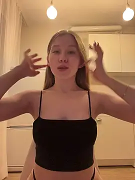 Eva Weyne online show from February 18, 2026, 7:10 pm