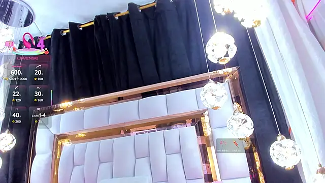 SarayRoyse online show from November 8, 2025, 7:34 pm