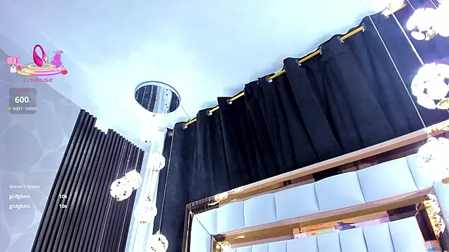 SarayRoyse online show from January 11, 2026, 7:30 pm