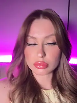 Sweet  Milly online show from March 2, 2026, 6:59 pm