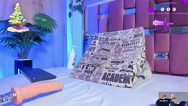 Ana Winnss online show from December 30, 2024, 11:38 pm