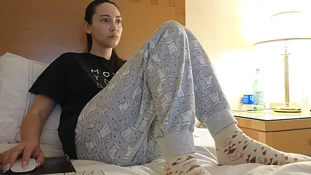 Mr-and-Mrs-Smith online show from March 11, 2025, 5:24 pm