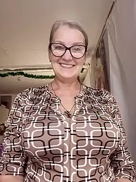 irinamaux online show from November 29, 2025, 10:46 pm