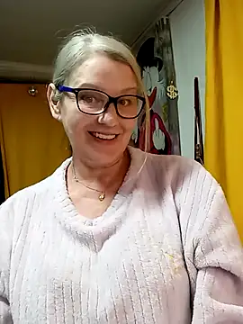 irinamaux online show from March 28, 2026, 11:59 pm