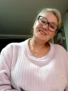 irinamaux online show from April 21, 2026, 2:51 am