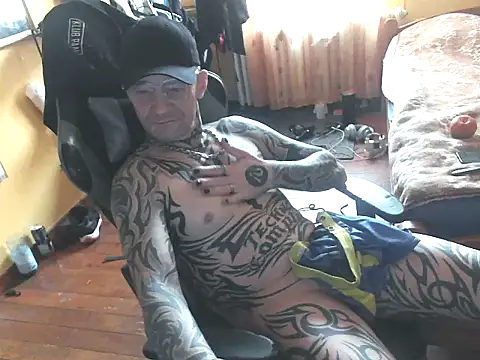 Tomi18cmm2 online show from April 5, 2026, 1:19 pm