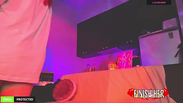 princess sofiee online show from December 5, 2025, 4:47 pm