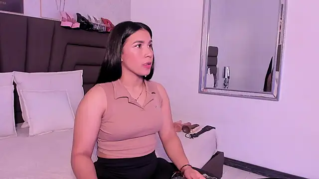 Sofi Perez  online show from September 29, 2025, 11:26 am