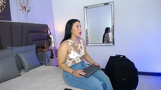 Snapshot of Sofi_Perez_ chatting on June 7, 2026, 11:14 am Sofi Perez online show from June 7, 2026, 11:14 am