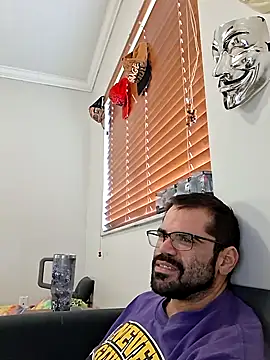 Zander823 online show from February 26, 2026, 8:19 pm