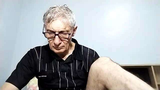 BIGUNCUTHARDCOCK online show from September 9, 2025, 2:00 am