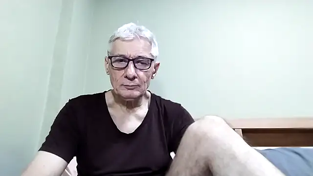 BIGUNCUTHARDCOCK online show from October 6, 2025, 2:03 pm