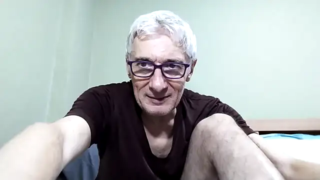 BIGUNCUTHARDCOCK online show from November 18, 2025, 3:56 am