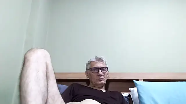 BIGUNCUTHARDCOCK online show from November 21, 2025, 1:10 pm