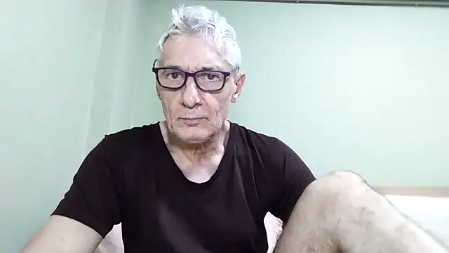 BIGUNCUTHARDCOCK online show from December 18, 2025, 1:22 am