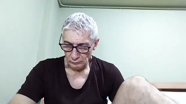 BIGUNCUTHARDCOCK online show from December 23, 2025, 1:36 am