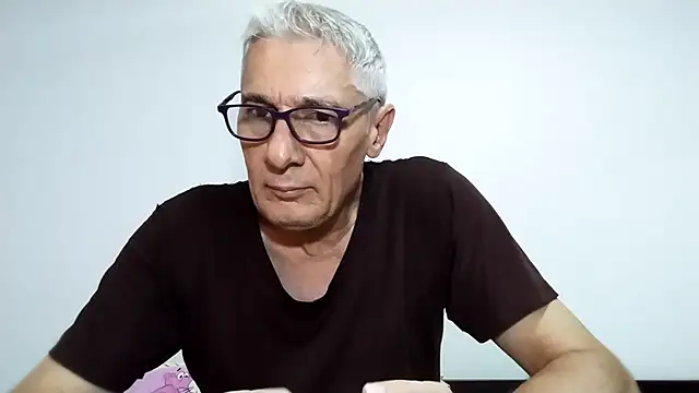 BIGUNCUTHARDCOCK online show from April 19, 2026, 12:43 am