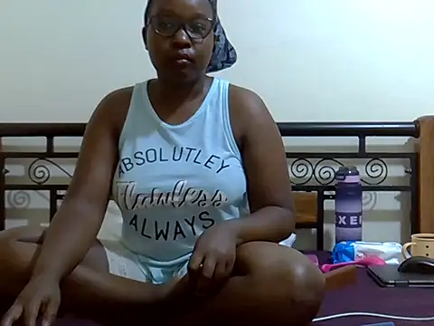 Giannah01 online show from November 1, 2025, 1:18 am