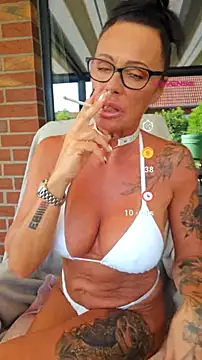 Misses-Cougar online show from July 17, 2026, 8:10 am