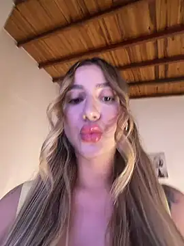 Snapshot of Sarapalmer1 chatting on July 1, 2026, 1:51 am Sarapalmer1 online show from July 1, 2026, 1:51 am