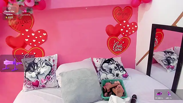 charlotte-11 online show from September 21, 2025, 1:35 pm