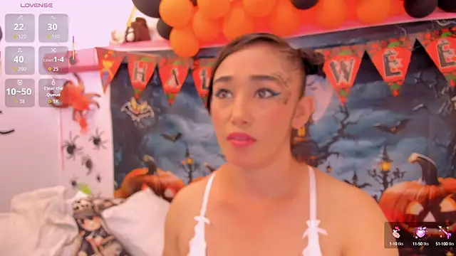 charlotte-11 online show from October 16, 2025, 4:41 pm