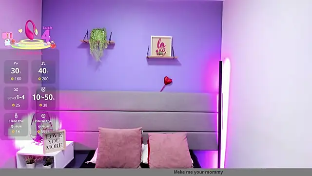 Alicebrooks  online show from April 18, 2026, 1:04 pm