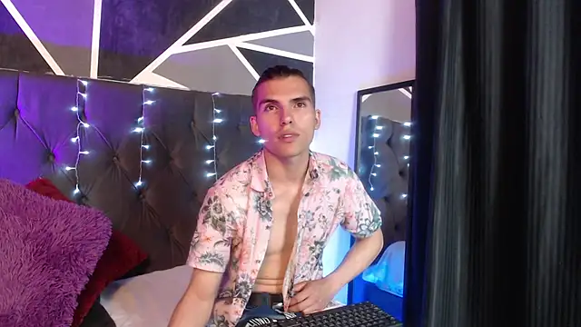  Tattoo Couple online show from January 13, 2025, 9:31 pm