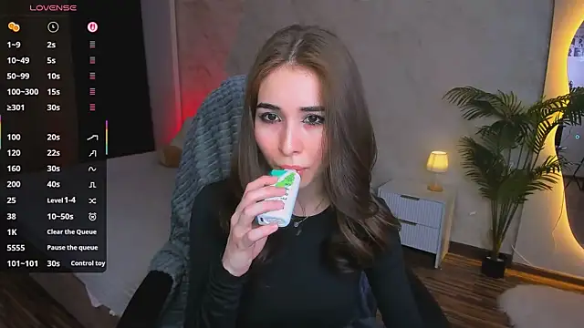 ashleyro1 online show from March 1, 2026, 1:24 pm