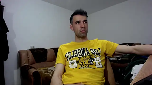 I like older menn online show from March 28, 2026, 7:19 am