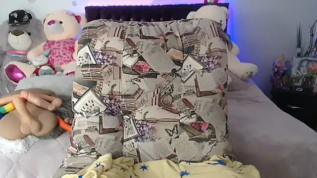 Lorenahot 06 online show from February 26, 2025, 6:32 pm