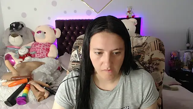 Lorenahot 06 online show from September 16, 2025, 4:19 pm