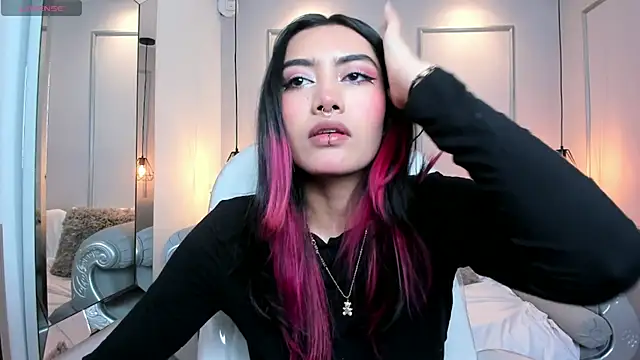 AzuraKindong online show from January 27, 2025, 7:13 pm