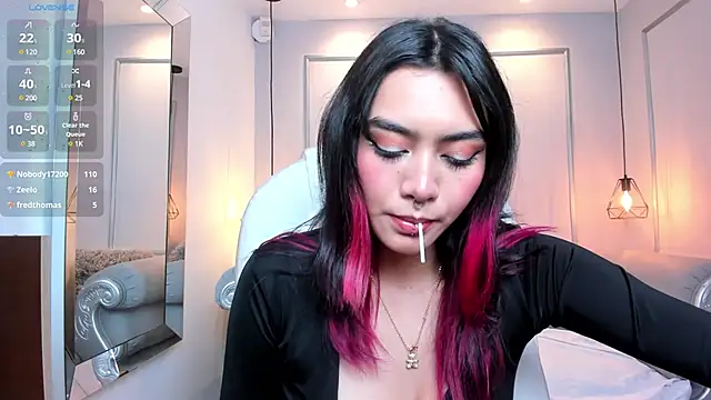 AzuraKindong online show from January 28, 2025, 10:23 pm