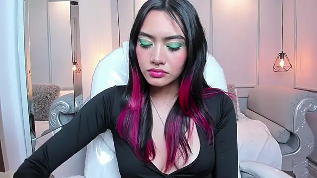 AzuraKindong online show from March 17, 2025, 10:17 pm