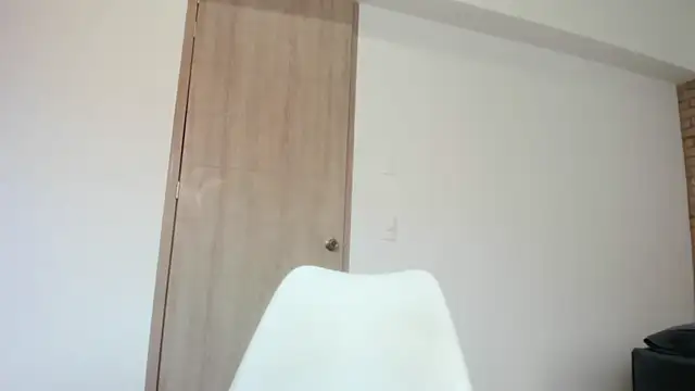 Snapshot of Vera_Fernandez chatting on May 19, 2026, 8:59 pm Vera Fernandez online show from May 19, 2026, 8:59 pm